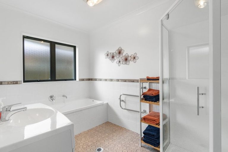 Photo of property in 34a Trafalgar Street, Levin, 5510