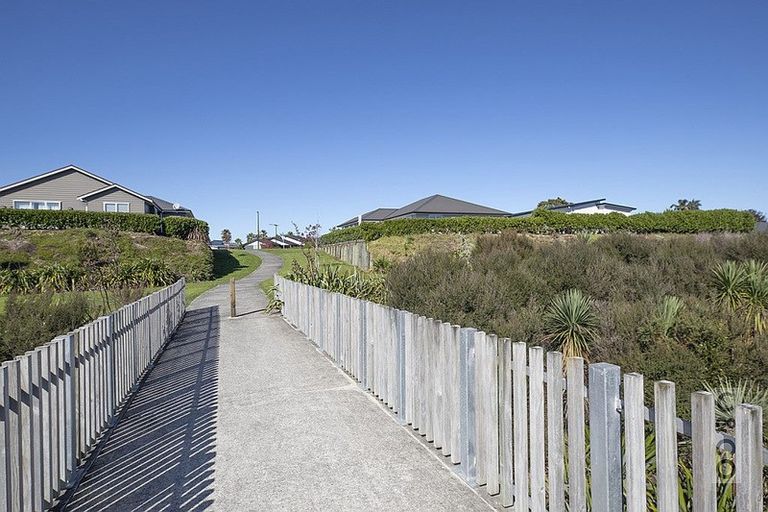 Photo of property in 34 Ara Kakara Avenue, Huapai, Kumeu, 0810
