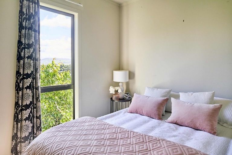 Photo of property in 27 Eskdale Road, Papakowhai, Porirua, 5024