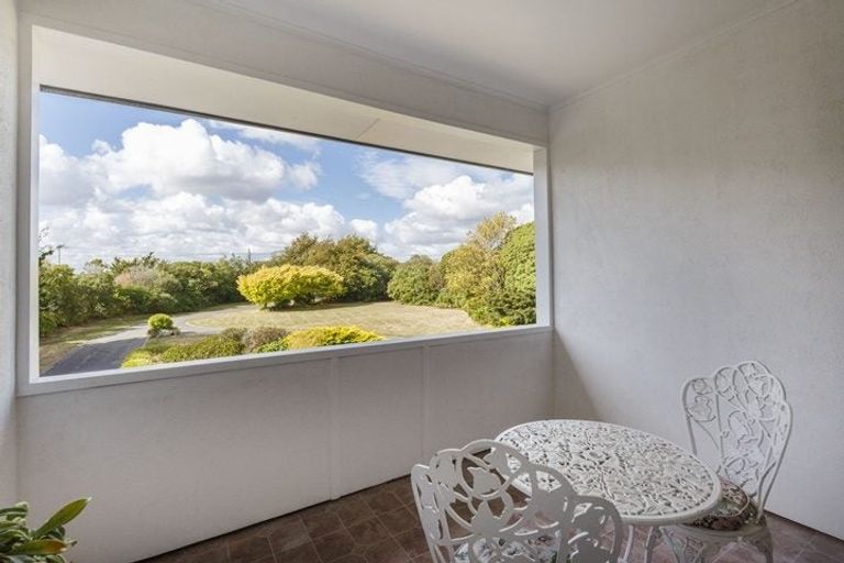 Photo of property in 515 Roberts Line, Kelvin Grove, Palmerston North, 4470