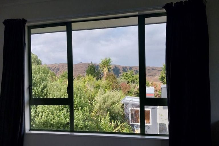 Photo of property in 52 The Track, Plimmerton, Porirua, 5026