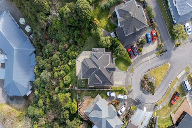 Photo of property in 60 Molyneux Close, Whitby, Porirua, 5024