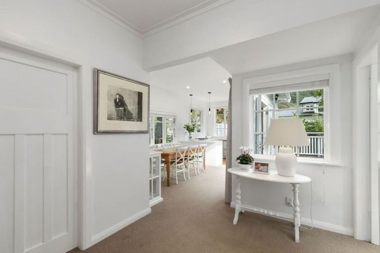 Photo of property in 6 Kowhai Street, Eastbourne, Lower Hutt, 5013