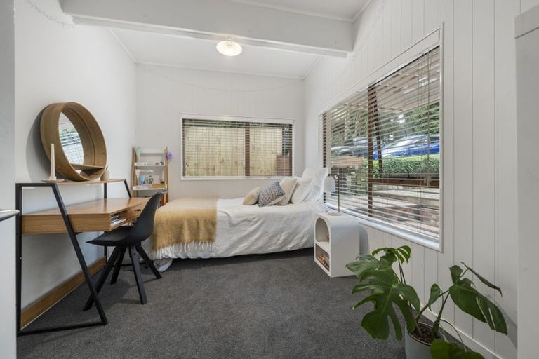 Photo of property in 23 Tainui Road, Titirangi, Auckland, 0604