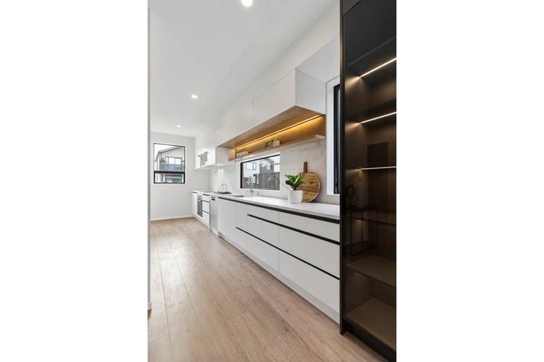 Photo of property in 19 Sioux Road, Hobsonville, Auckland, 0616