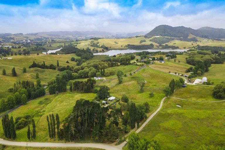 Photo of property in 381 Bickerstaffe Road, Maungaturoto, 0587