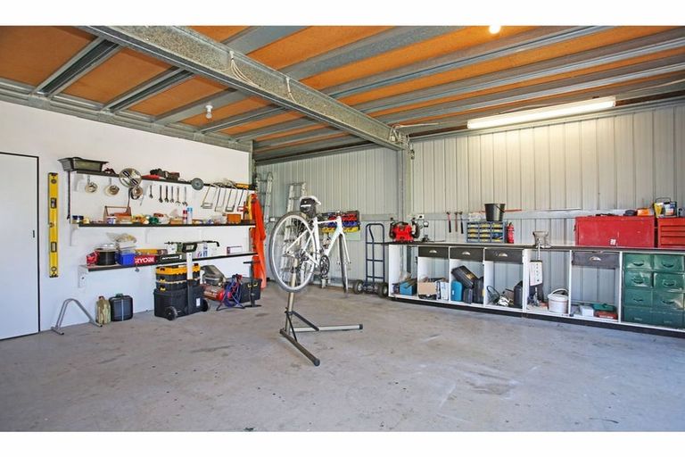 Photo of property in 41 Jack Paterson Road, Opaheke, Papakura, 2584