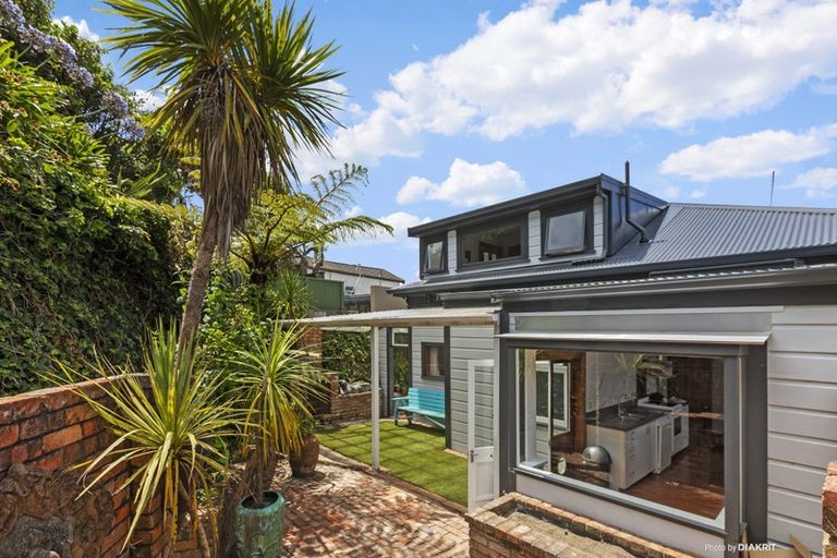 Photo of property in 62 Roseneath Terrace, Roseneath, Wellington, 6011