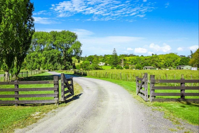Photo of property in 188 Tongue Farm Road, Tawharanui Peninsula, Matakana, 0985