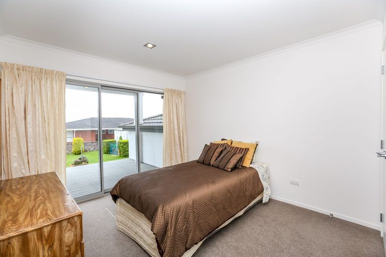 Photo of property in 10 Scott Street, Moturoa, New Plymouth, 4310