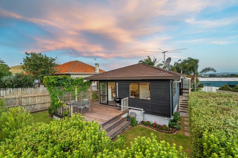 Photo of property in 10a Barrack Road, Mount Wellington, Auckland, 1060
