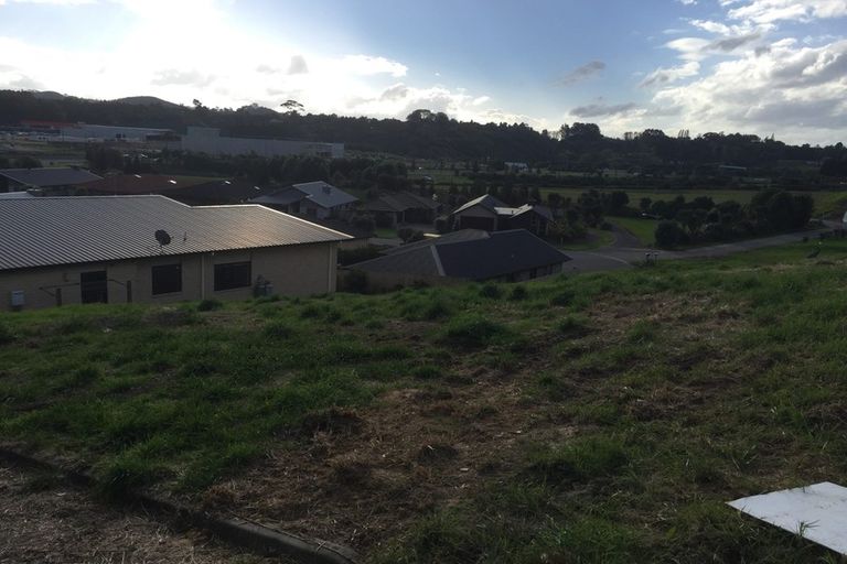 Photo of property in 19 Caldera Crescent, Pyes Pa, Tauranga, 3112