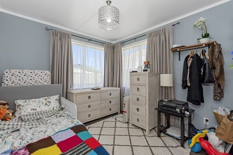Photo of property in 8 Cricket Place, Melville, Hamilton, 3206
