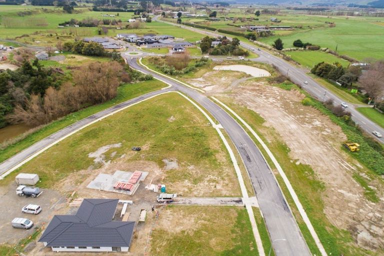 Photo of property in 101 Freedom Drive, Kelvin Grove, Palmerston North, 4470