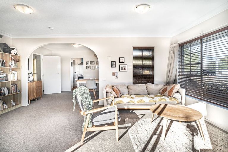 Photo of property in 7 Apsley Drive, Russley, Christchurch, 8042