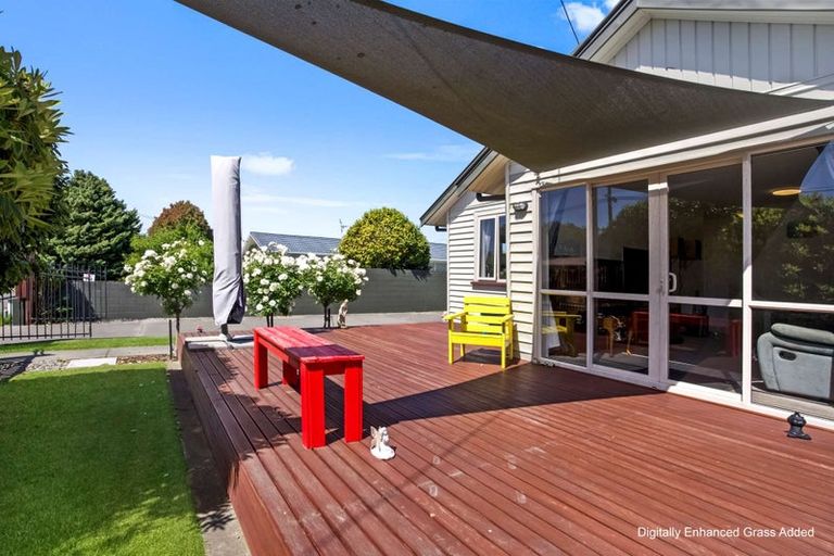 Photo of property in 19 Riwai Street, Templeton, Christchurch, 8042