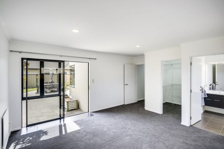 Photo of property in 20 Blythfield Place, Taradale, Napier, 4112