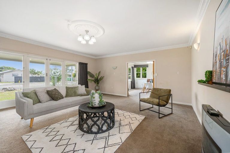Photo of property in 2 Squires Place, Awapuni, Palmerston North, 4412