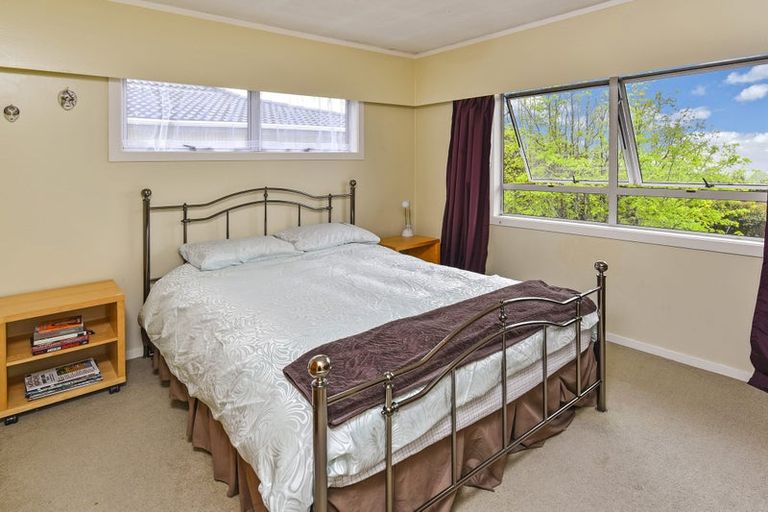 Photo of property in 15 Glencourt Place, Glenfield, Auckland, 0629