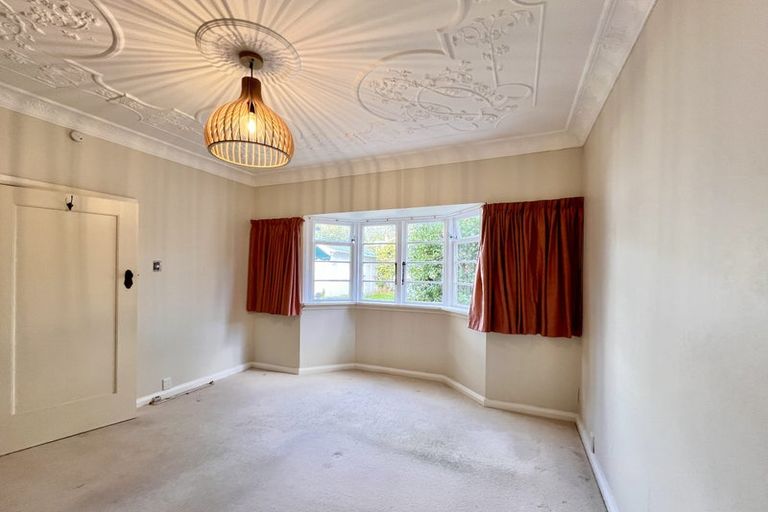 Photo of property in 370 Karori Road, Karori, Wellington, 6012