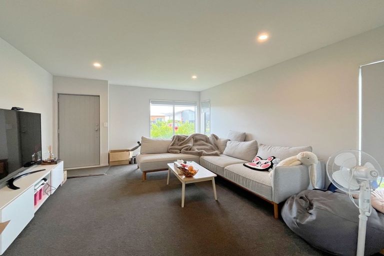 Photo of property in 23 Regiment Road, Papakura, 2110