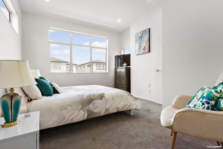 Photo of property in 6 Blackbird Lane, Hobsonville, Auckland, 0616