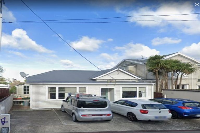Photo of property in 12 Levy Street, Mount Victoria, Wellington, 6011