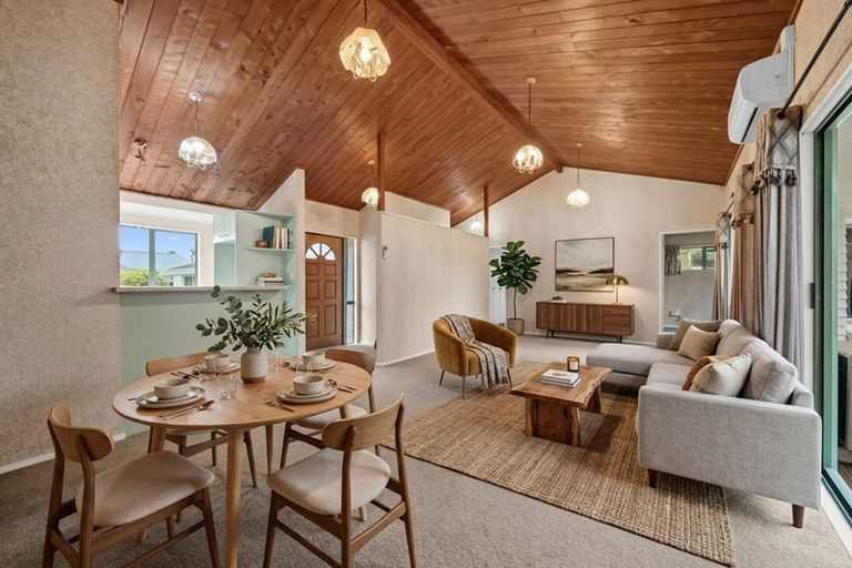 Photo of property in 2/16 Airfield Road, Takanini, 2112