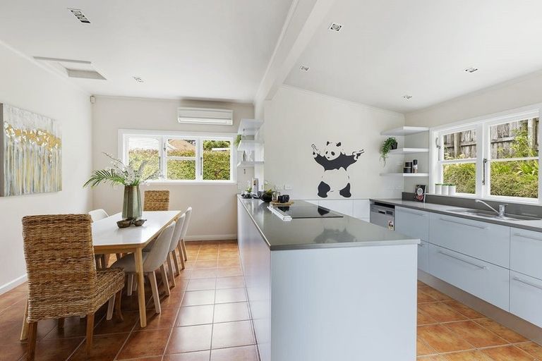 Photo of property in 33 Bankot Crescent, Ngaio, Wellington, 6035