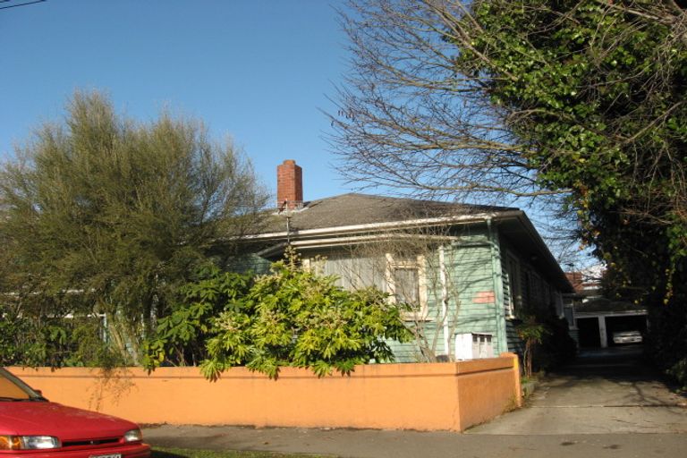 Photo of property in 118 Holly Road, St Albans, Christchurch, 8014