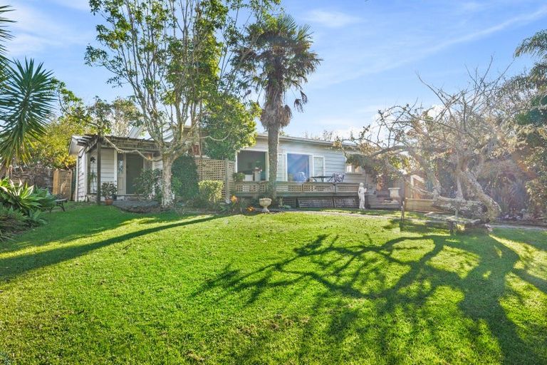Photo of property in 391 Pine Valley Road, Dairy Flat, Silverdale, 0992