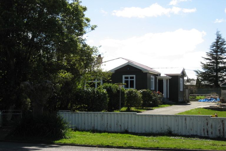 Photo of property in 14 Bond Street, Marton, 4710