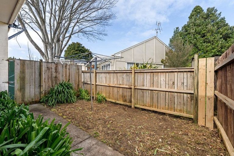 Photo of property in 2/82 Huia Road, Papatoetoe, Auckland, 2025