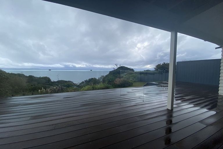 Photo of property in 1446 Whangaparaoa Road, Army Bay, Whangaparaoa, 0930