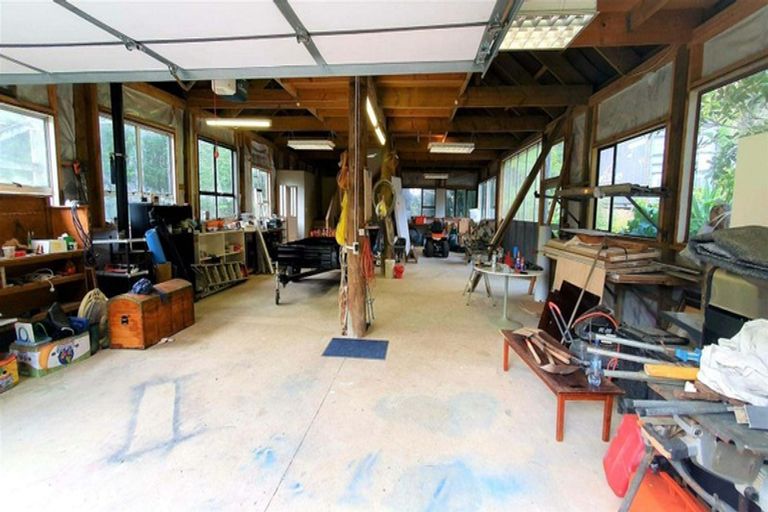 Photo of property in 14 Yelash Road, Massey, Auckland, 0614