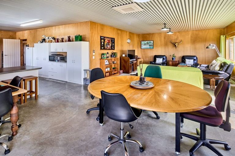 Photo of property in 132 Bing Lucas Drive, Tawa, Wellington, 5028