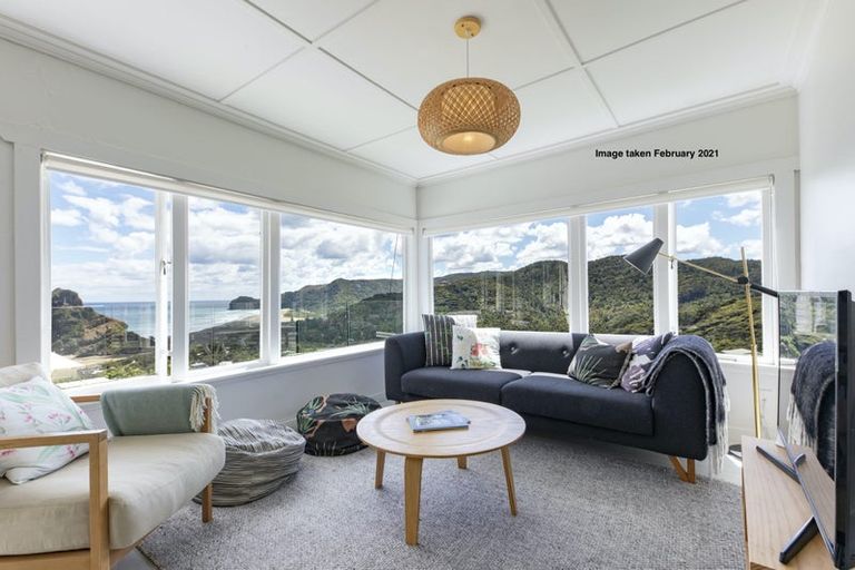 Photo of property in 42 Rayner Road, Piha, 0772