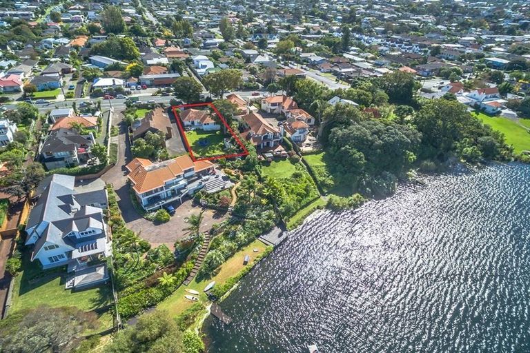 Photo of property in 82 Shakespeare Road, Milford, Auckland, 0620