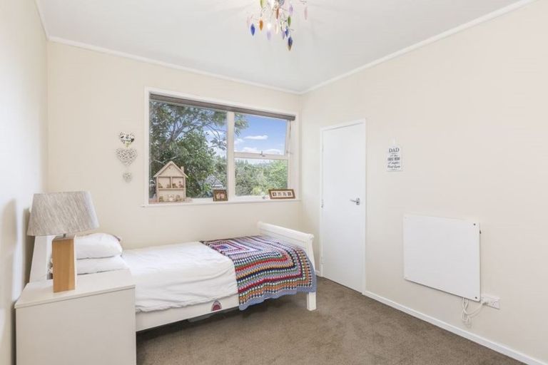 Photo of property in 102 Park Hill Road, Birkenhead, Auckland, 0626