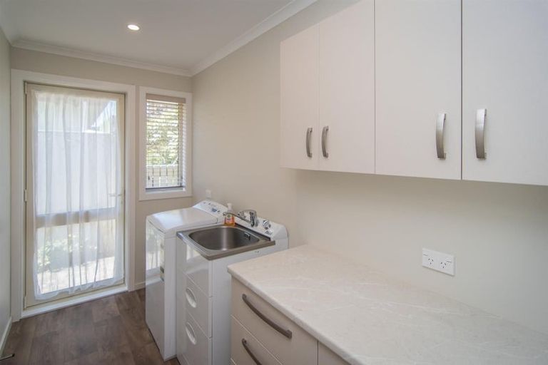 Photo of property in 36 Rhodes Street, Waimate, 7924