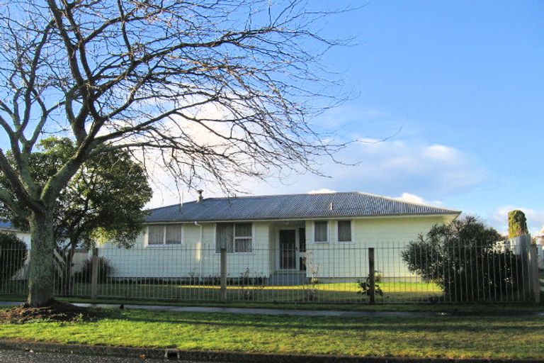 Photo of property in 8 Columbus Crescent, Flaxmere, Hastings, 4120