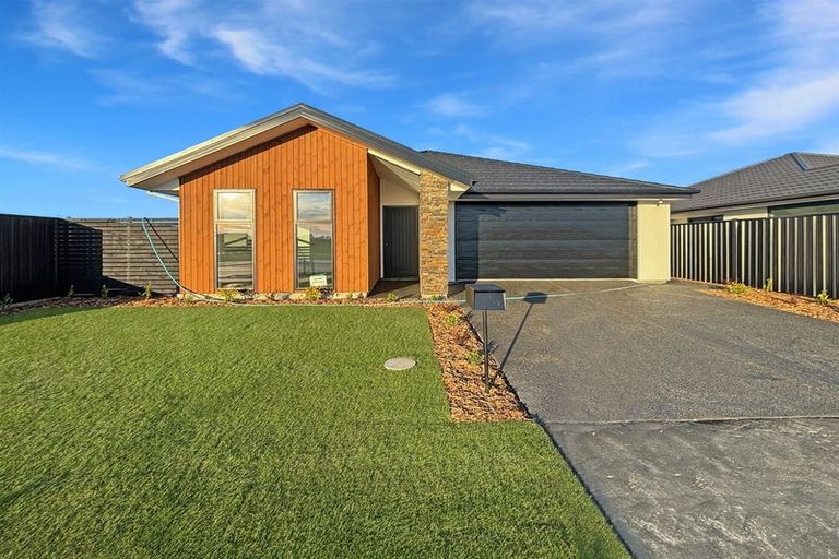 Photo of property in 22 Mcgarry Drive, Kaiapoi, 7630