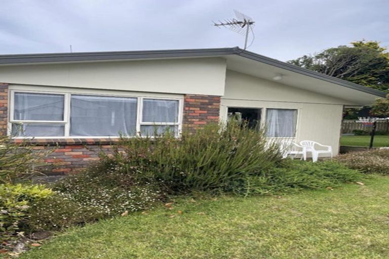 Photo of property in 2 Cassia Place, Bell Block, New Plymouth, 4312