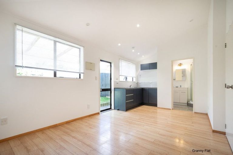 Photo of property in 1/283 Royal Road, Massey, Auckland, 0614