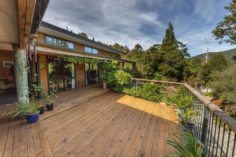 Photo of property in 88 Clifton Road, Kaiata, Greymouth, 7805