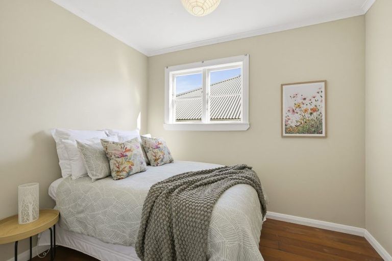 Photo of property in 26 Avon Street, Island Bay, Wellington, 6023