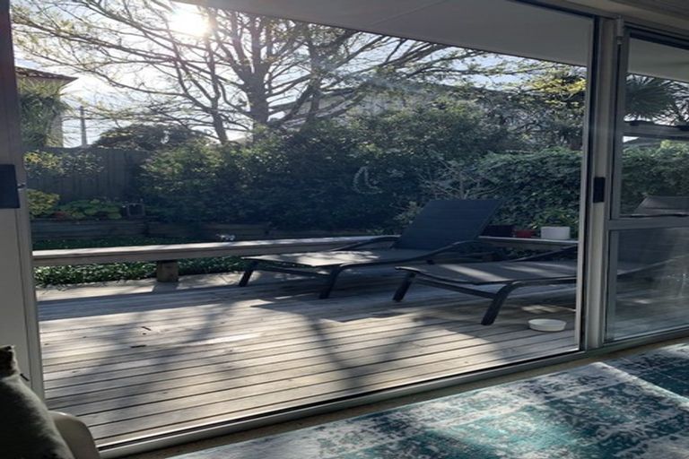 Photo of property in 4/177 Onewa Road, Birkenhead, Auckland, 0626