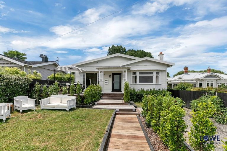 Photo of property in 12 Birkley Road, Bayswater, Auckland, 0622