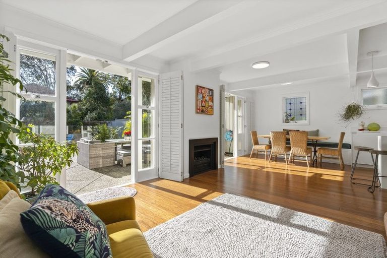 Photo of property in 34 Hastings Parade, Devonport, Auckland, 0624