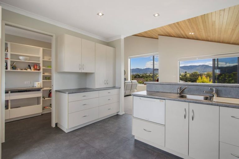 Photo of property in 28 Noble Johnston Drive, Katikati, 3129